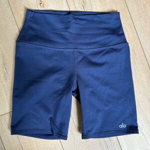 Alo bike shorts
